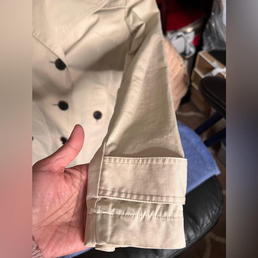 Burberry
Burberry Brit Short Double Breasted Jacket in SMALL - Picture 6 of 12